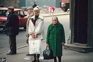 April 1993 - Zwei Frauen an der Brivibas iela