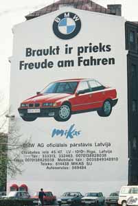 April 1993 - BMW-Werbung an der Elisabetes iela